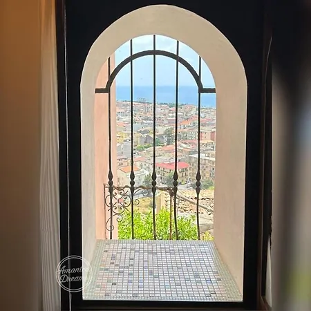 Remarkable Medieval Clifftop With Panoramic Sea Views To Stromboli Beautifully Restored And Fully Equipped Appartement *