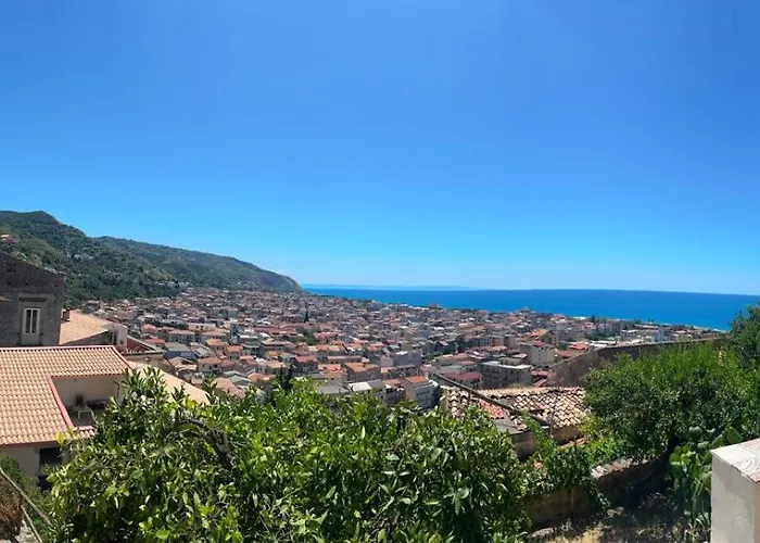 Апартаменты Remarkable Medieval Clifftop With Panoramic Sea Views To Stromboli Beautifully Restored And Fully Equipped