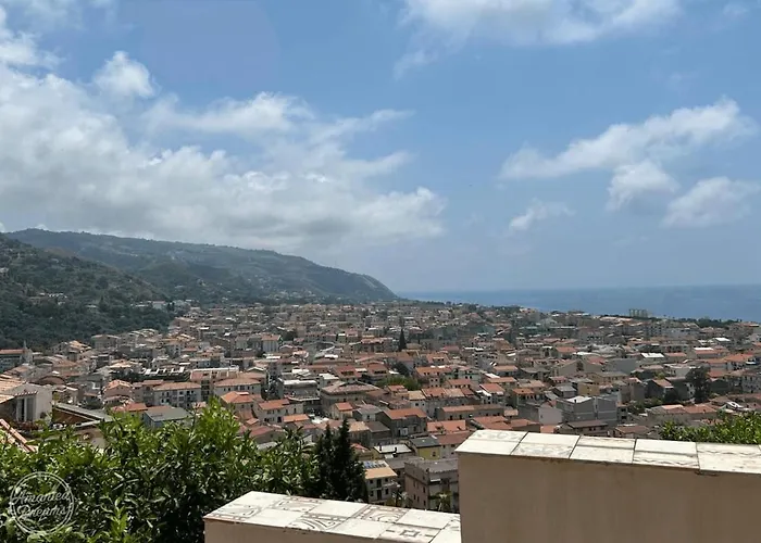 Daire Remarkable Medieval Clifftop With Panoramic Sea Views To Stromboli Beautifully Restored And Fully Equipped Amantea